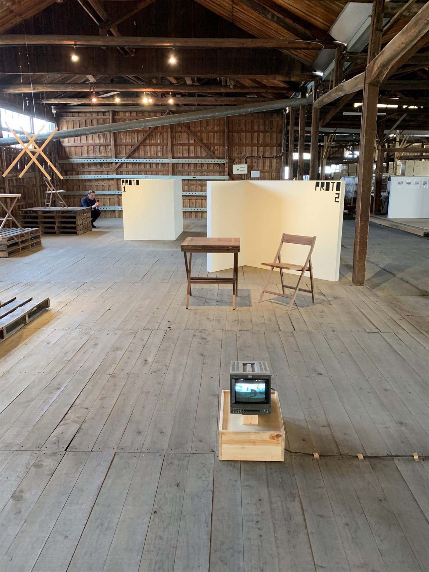 Koen TossijnとSUGIKOJOとのコラボレーション展示の様子
