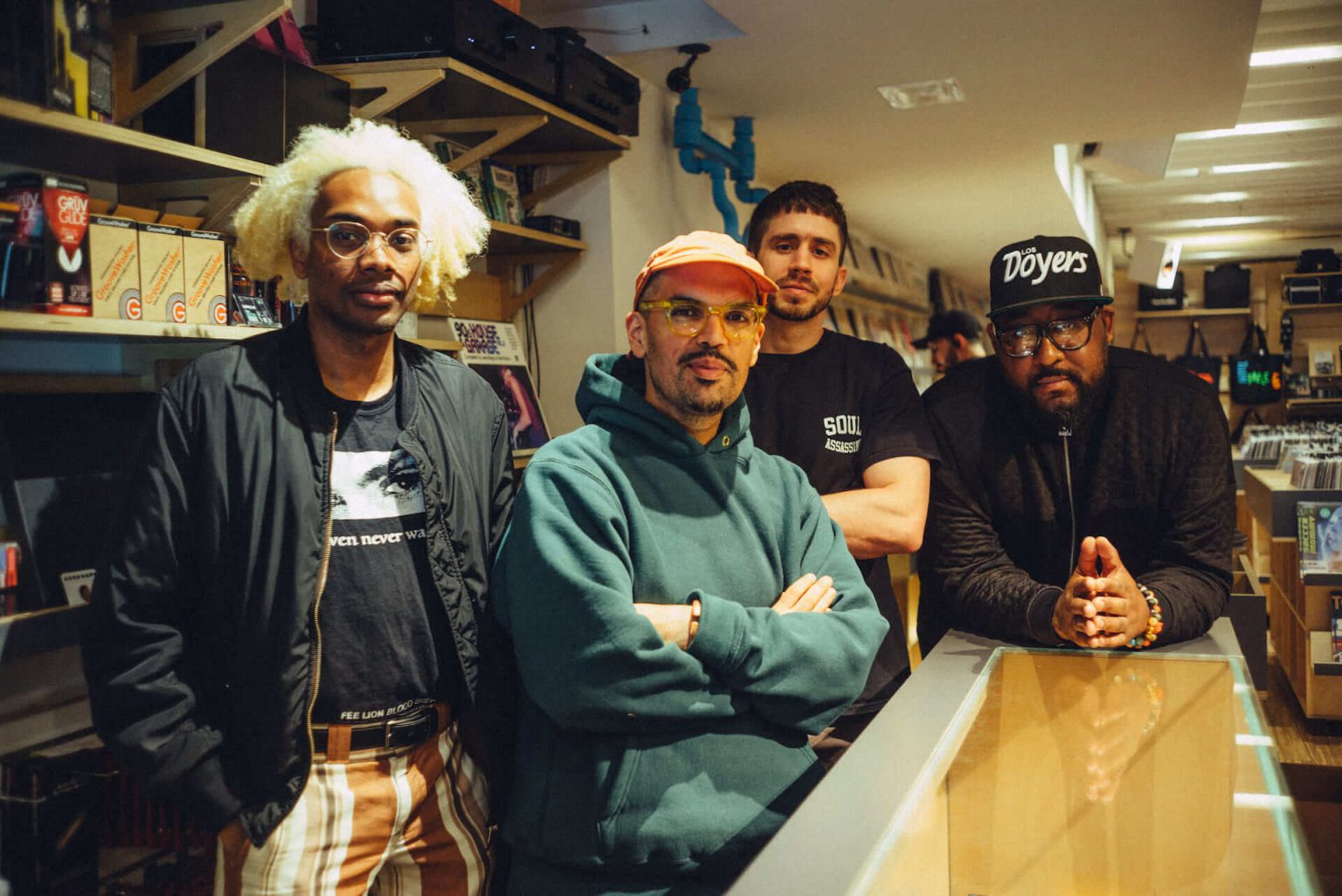 1999年、NYC・大学寮の一室で始まったレコードショップの現在。すべてのDJに開かれた店「Turntable Lab」
