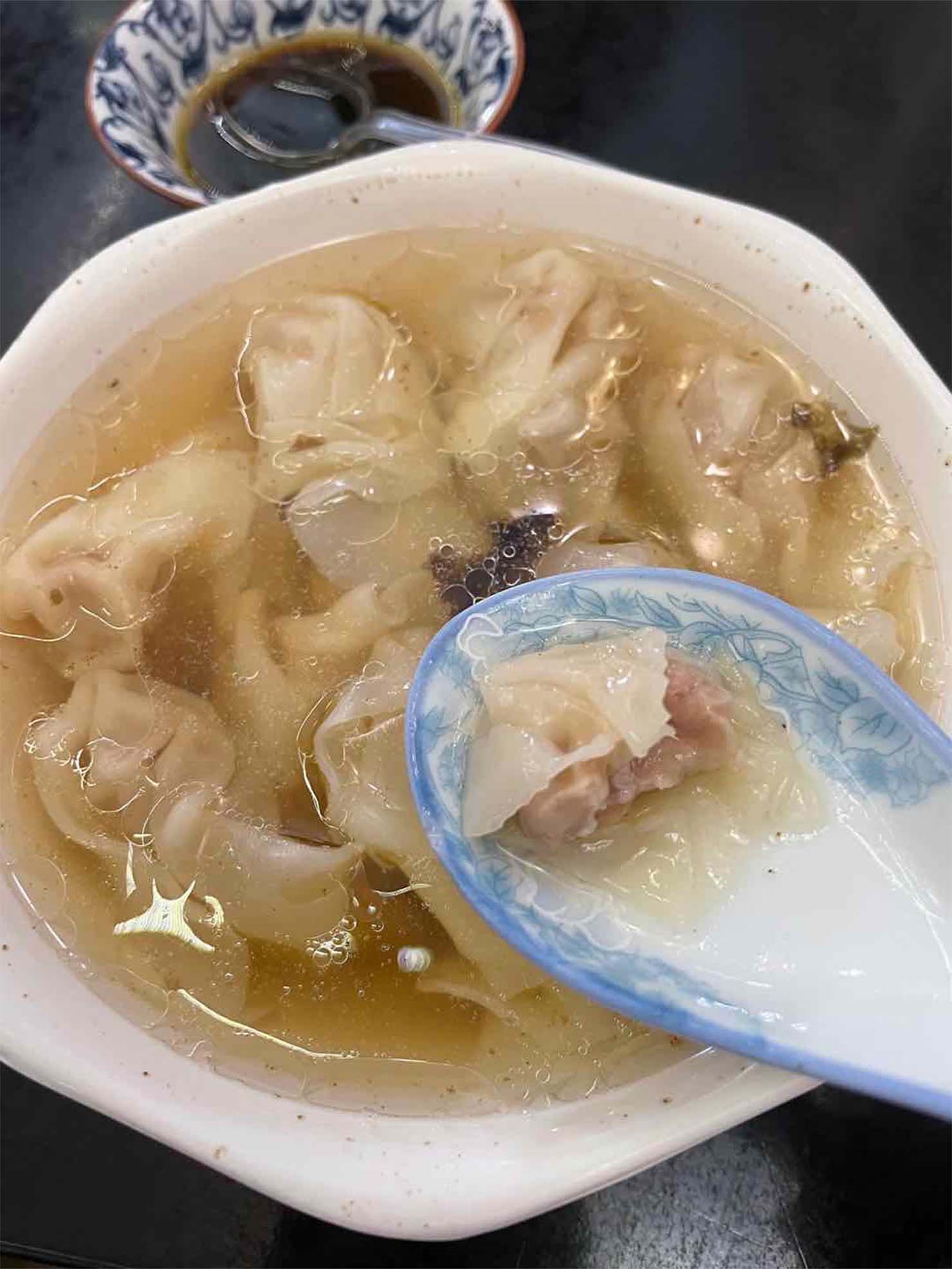 屋有鲜のワンタン