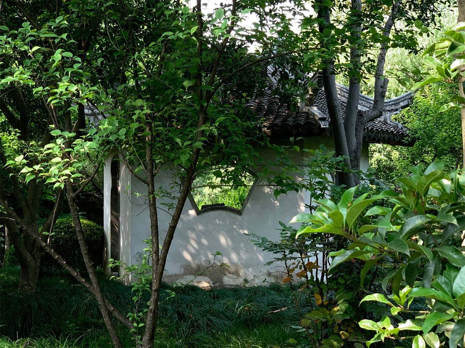 秋霞圃の小さな建築物
