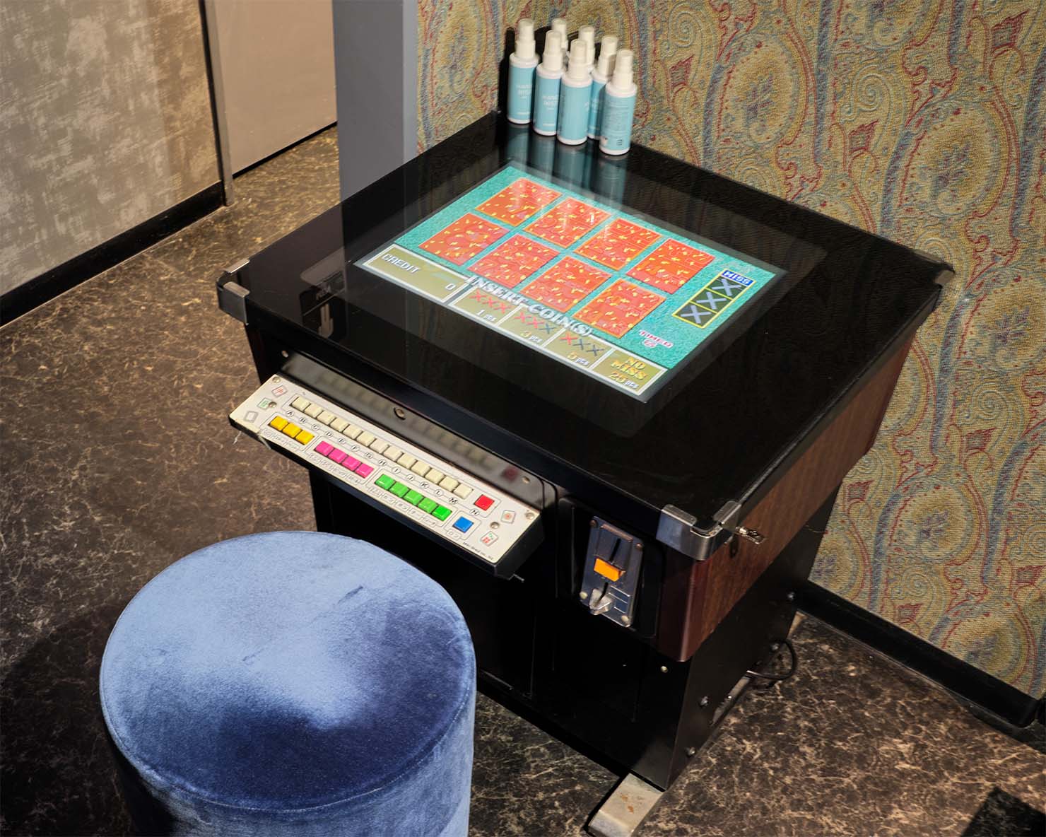 テーブルゲーム機