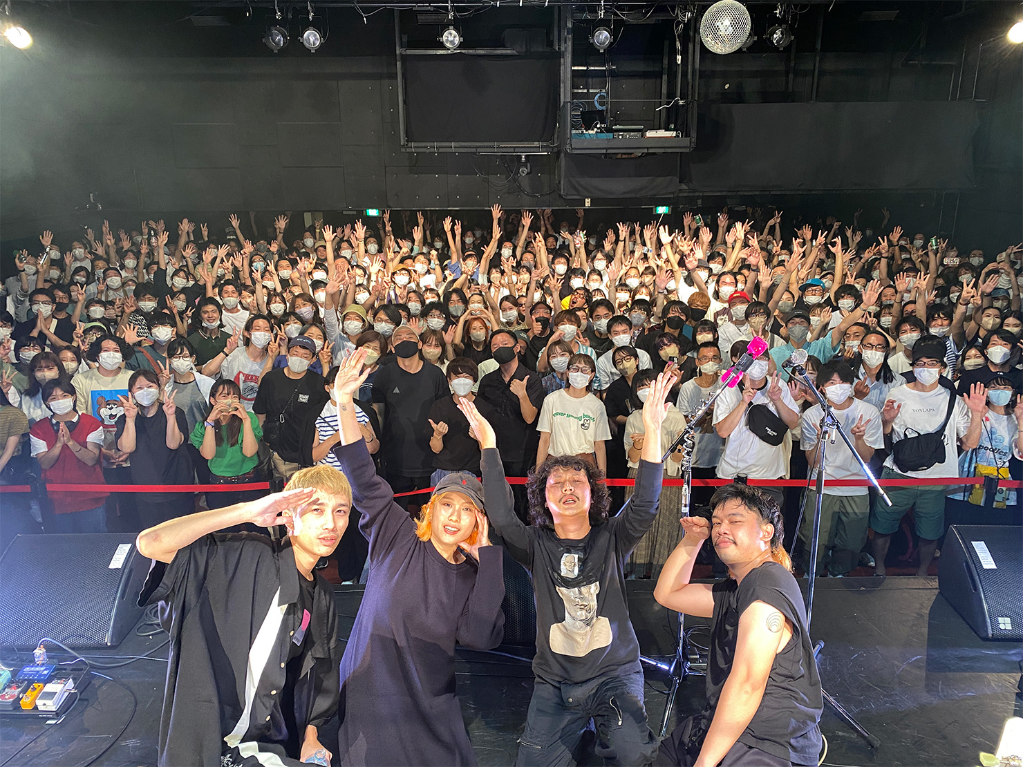 ９月に東京でおこなわれたライブの様子。