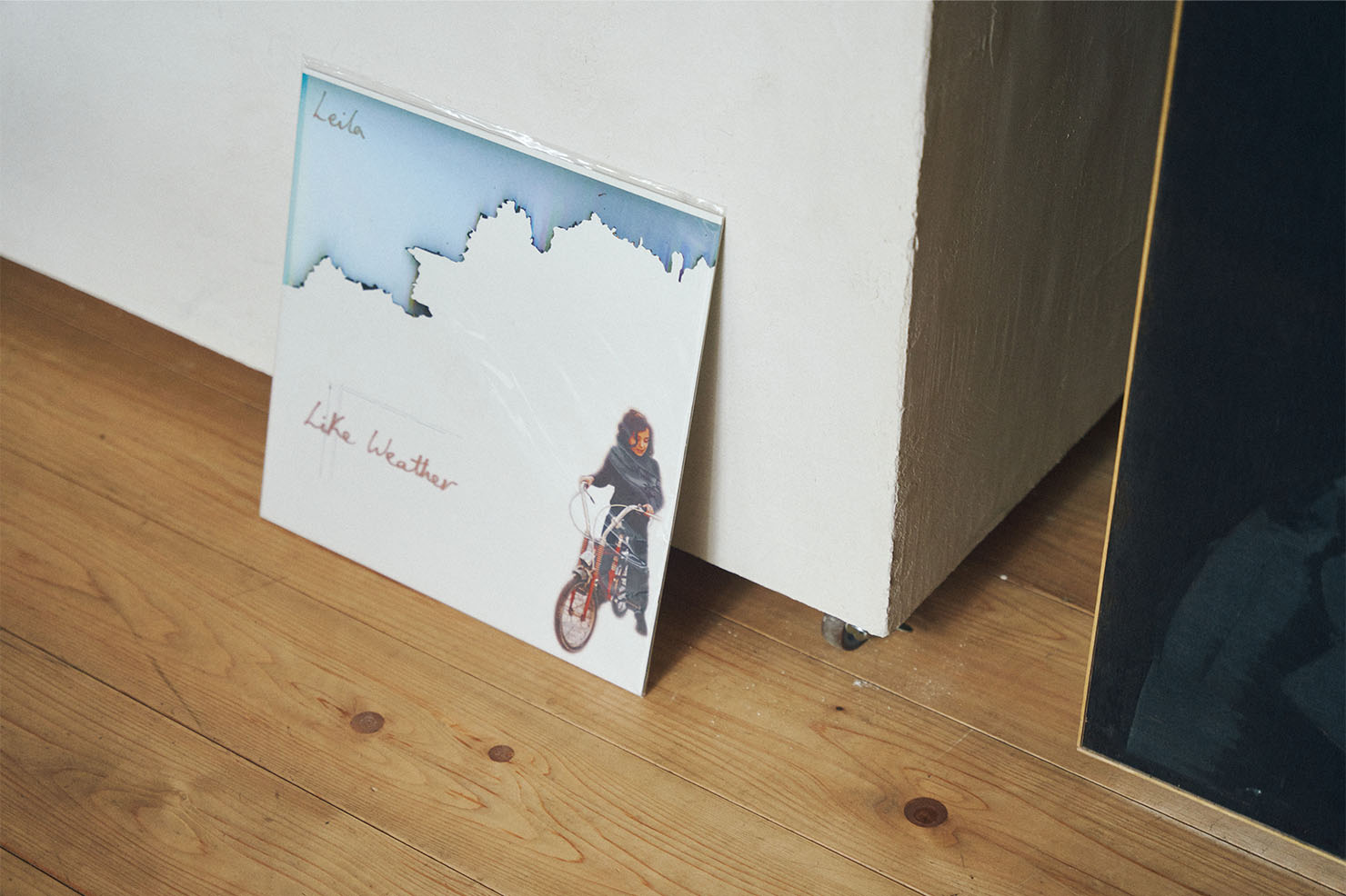 「VM760SLC」で視聴　Leila『Like Weather』収録曲「Something (feat. Luca Santucci)」