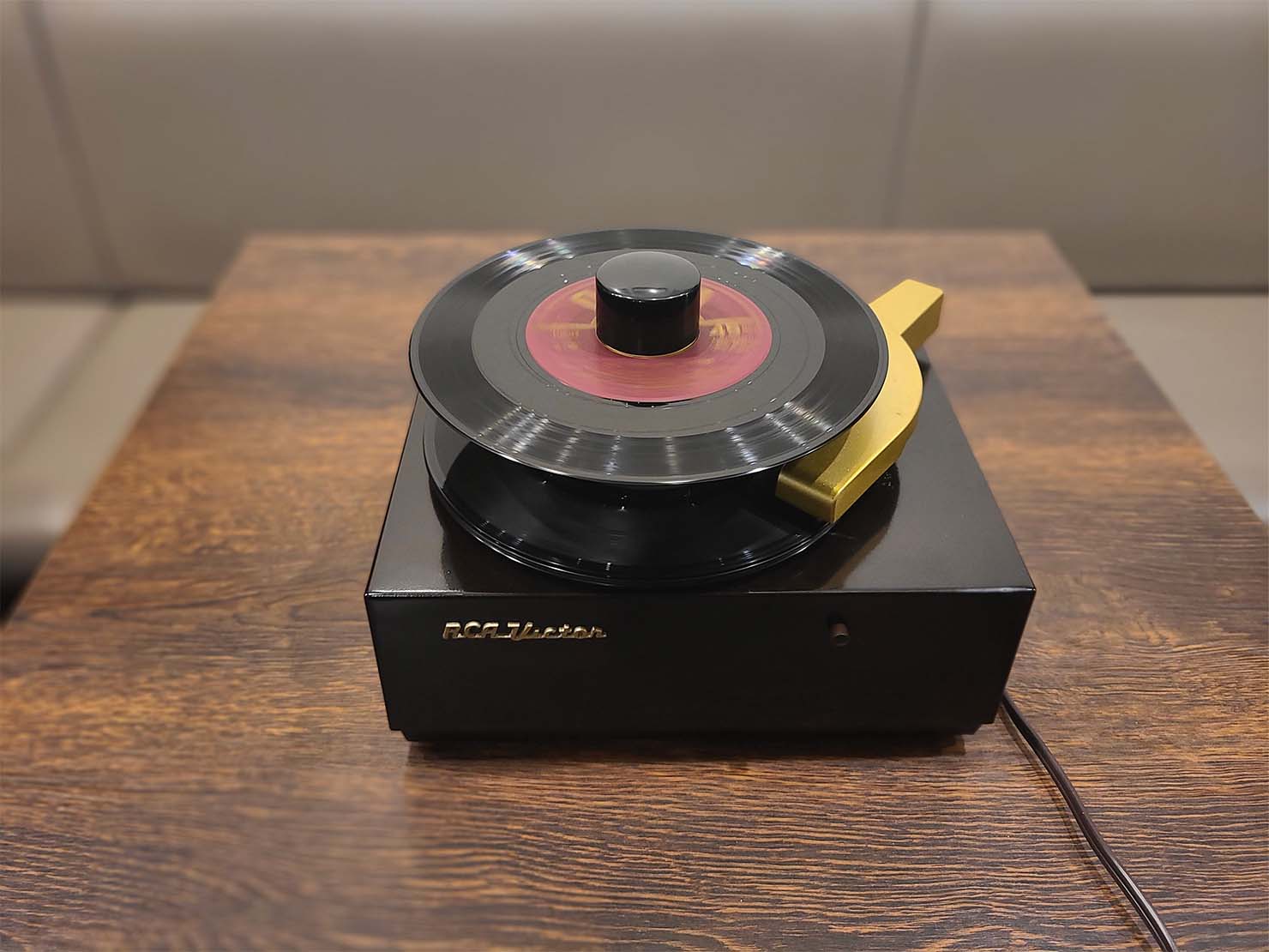 オートチェンジャーっていう、レコードの盤を切り替える機能がついたプレーヤー