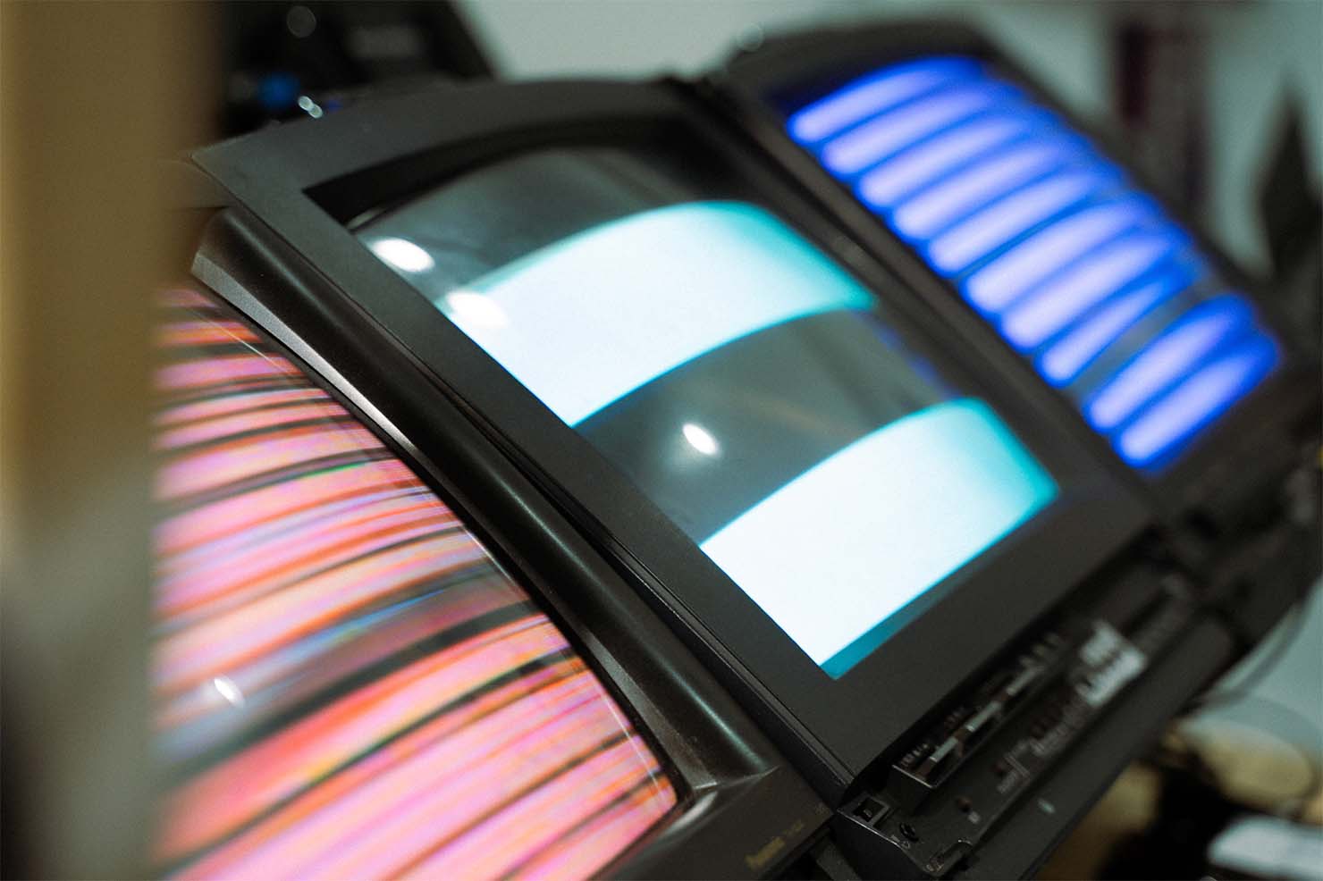 オープンリールの次に楽器として発見したのが、ブラウン管テレビ