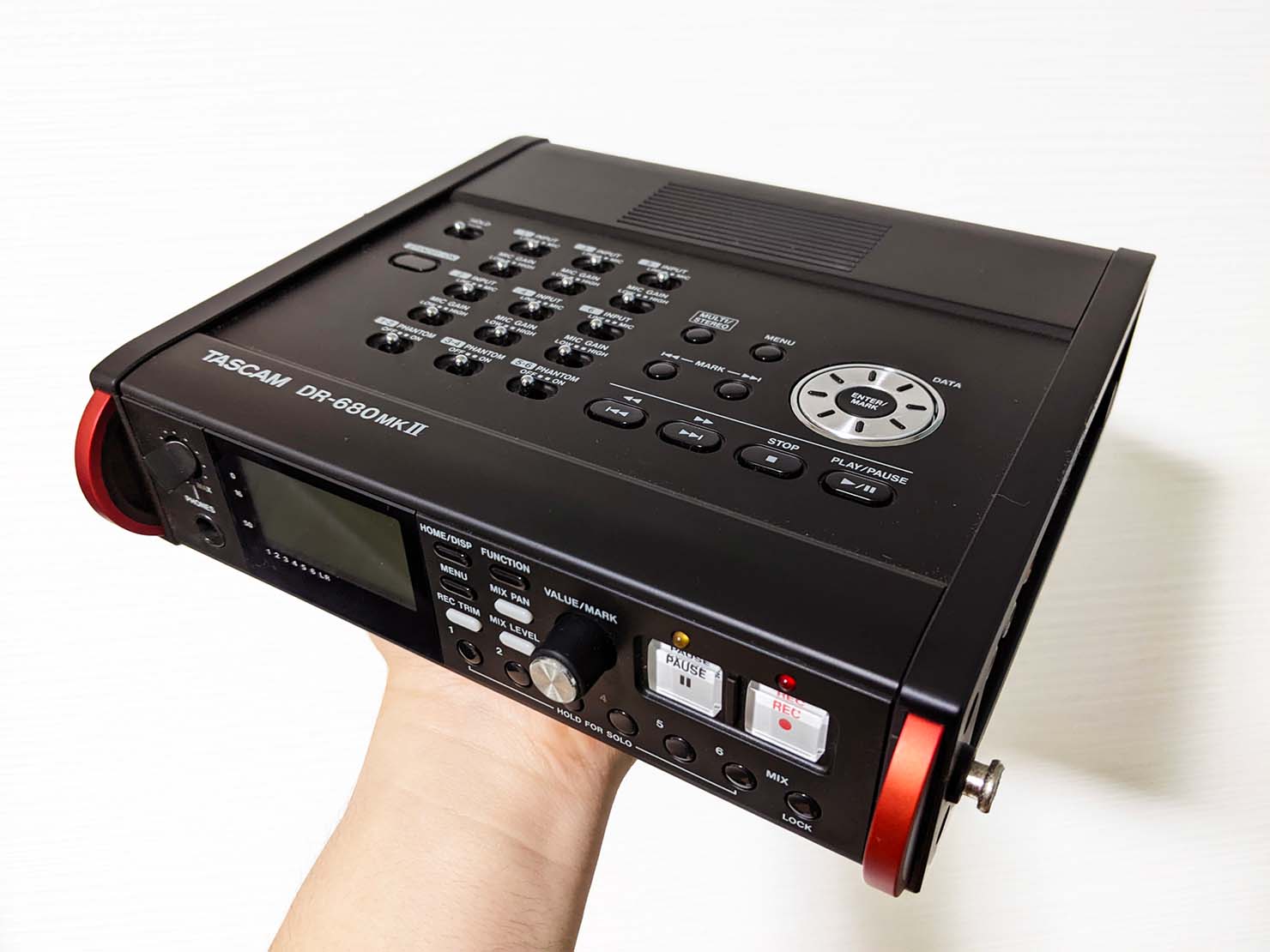 筆者が所有するのはTASCAMのDR-680 MK II