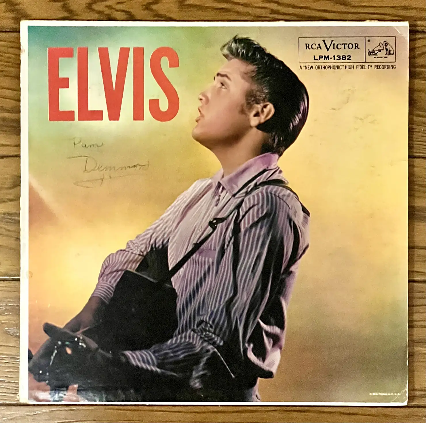 Elvis Presley『ELVIS』（1956年）より、「Rip It Up」