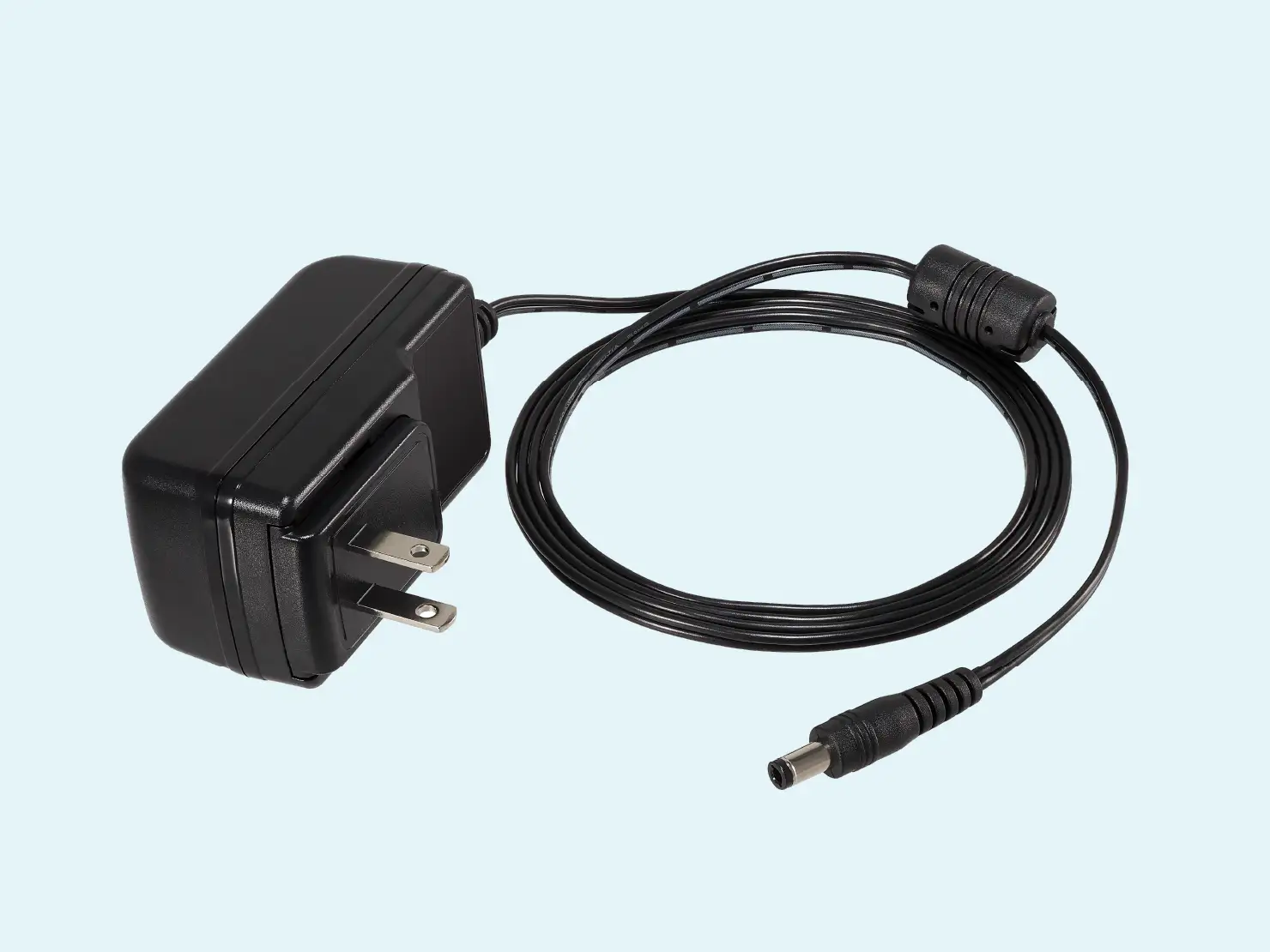 安定した電源供給ができるものの、大きくなりがちな「リニア電源」