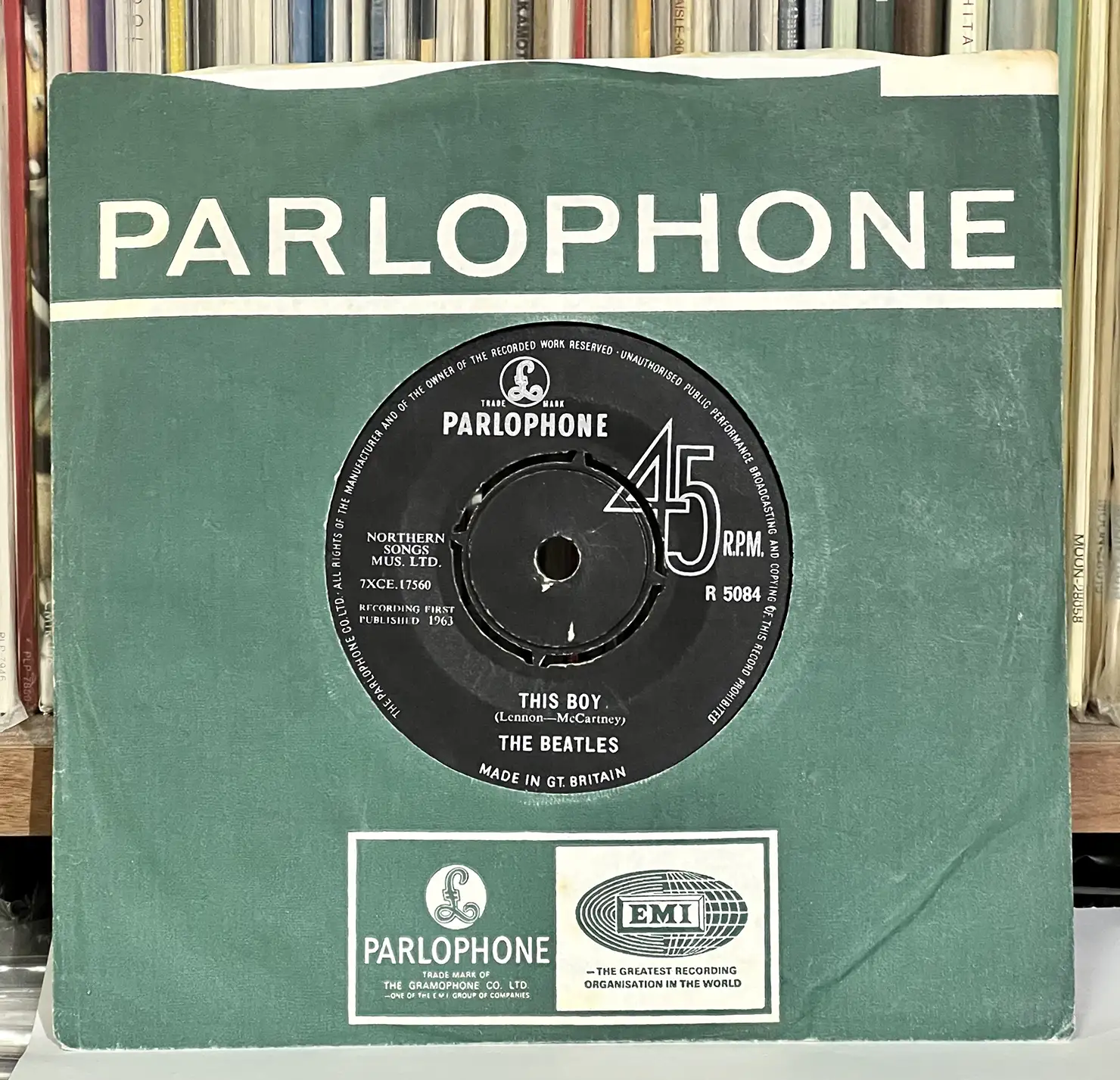 「I Want To Hold Your Hand 」のB面より、「This Boy」（1963年10月17日 レコーディング）