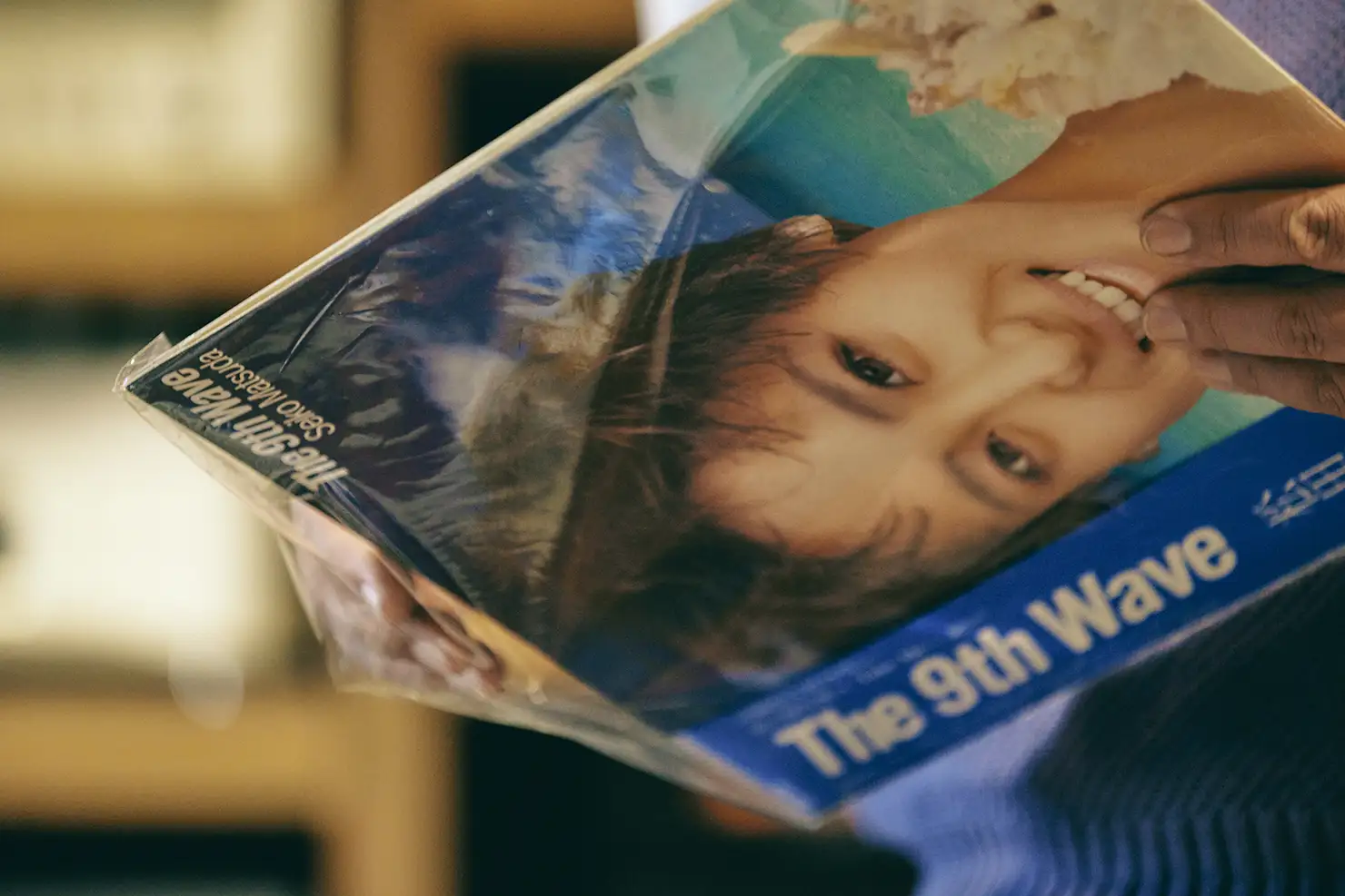 今回の題材。様々な環境下で、松田聖子の11枚目のアルバム『The 9th Wave』に収録されている「天使のウィンク」を試聴していった。
