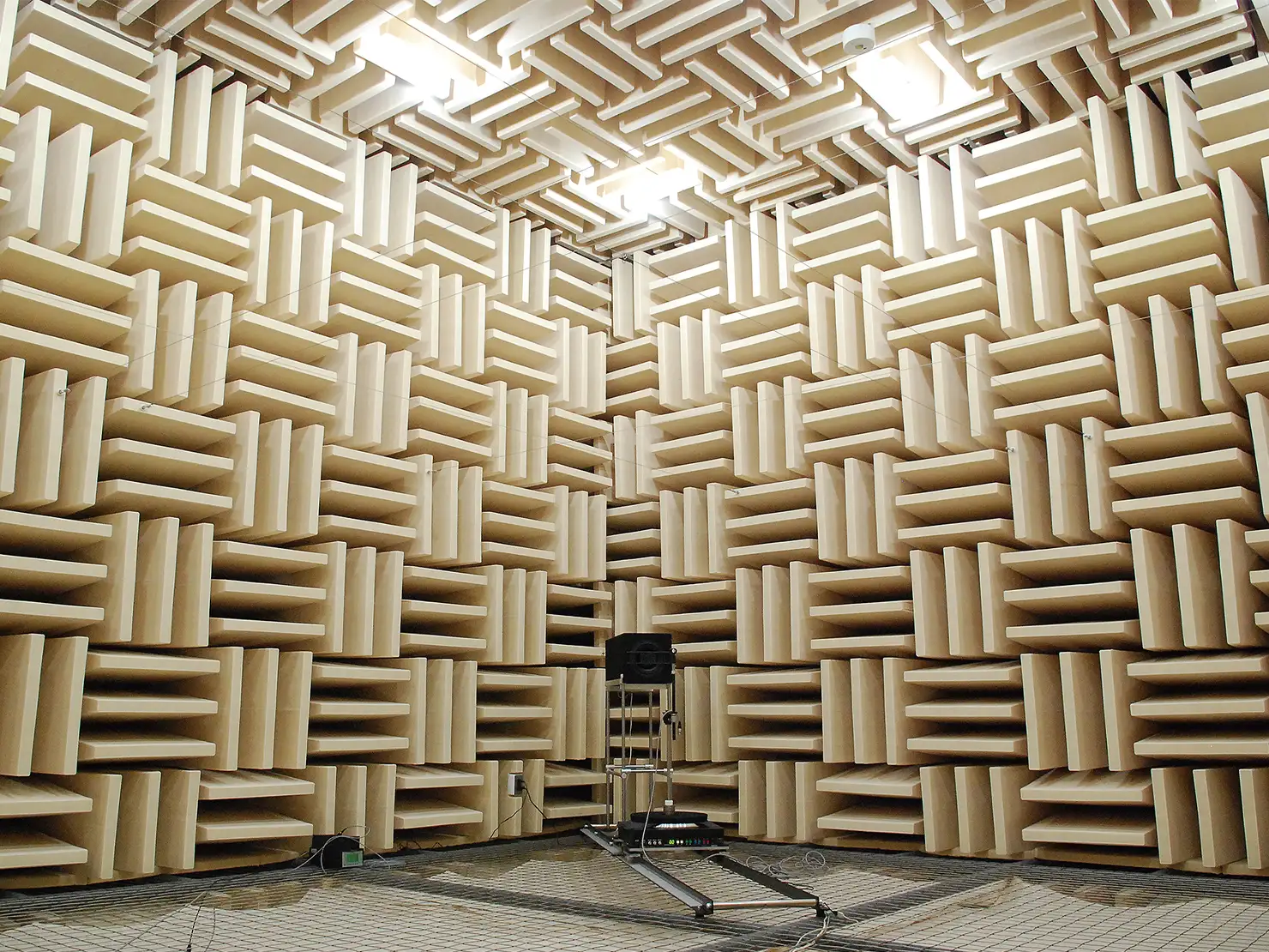 出力音圧レベル スピーカーから発音する再生音の大きさ