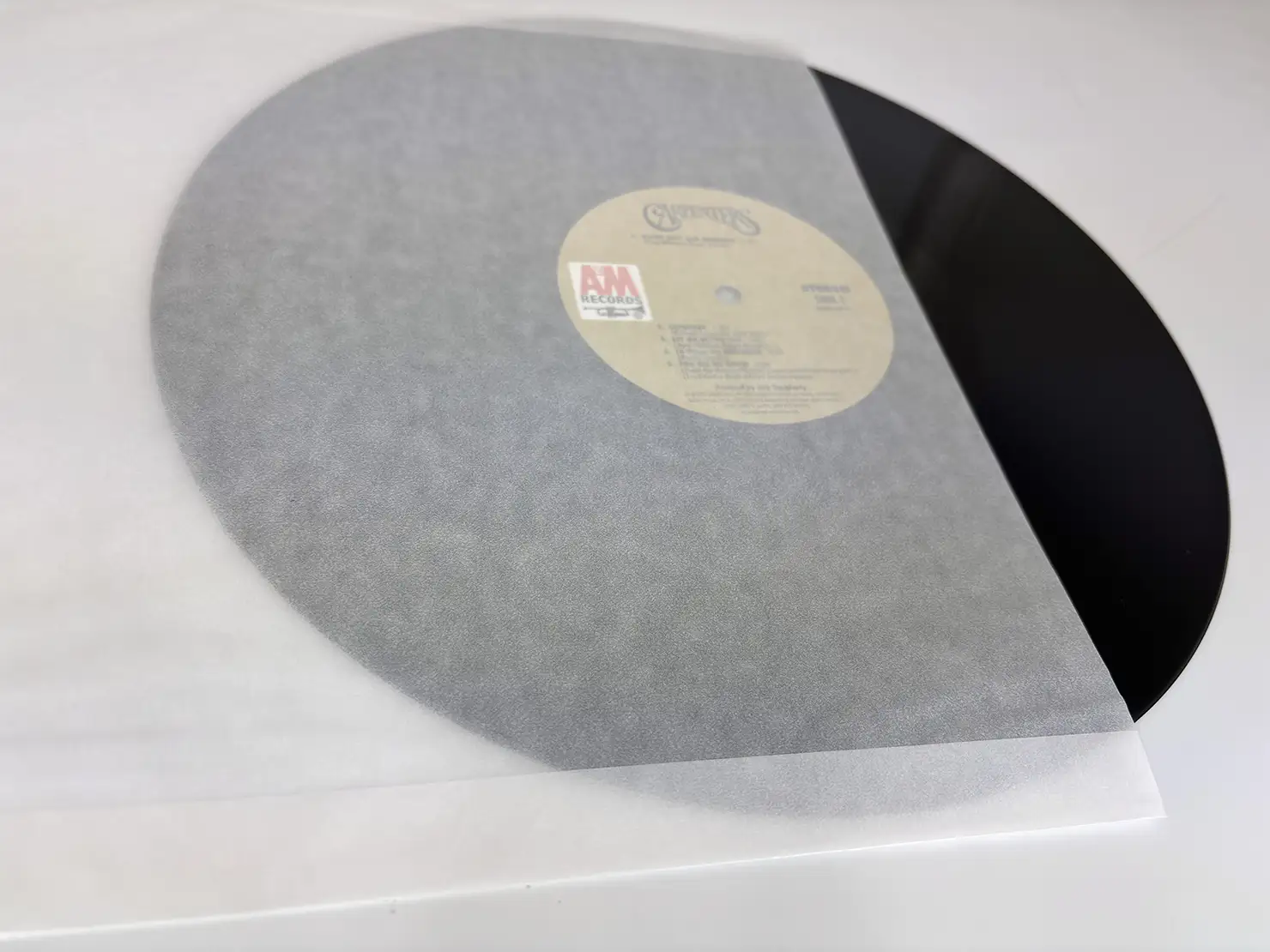1950年代の米盤ジャズレコードには、半透明の紙製内袋が使われているものがあります