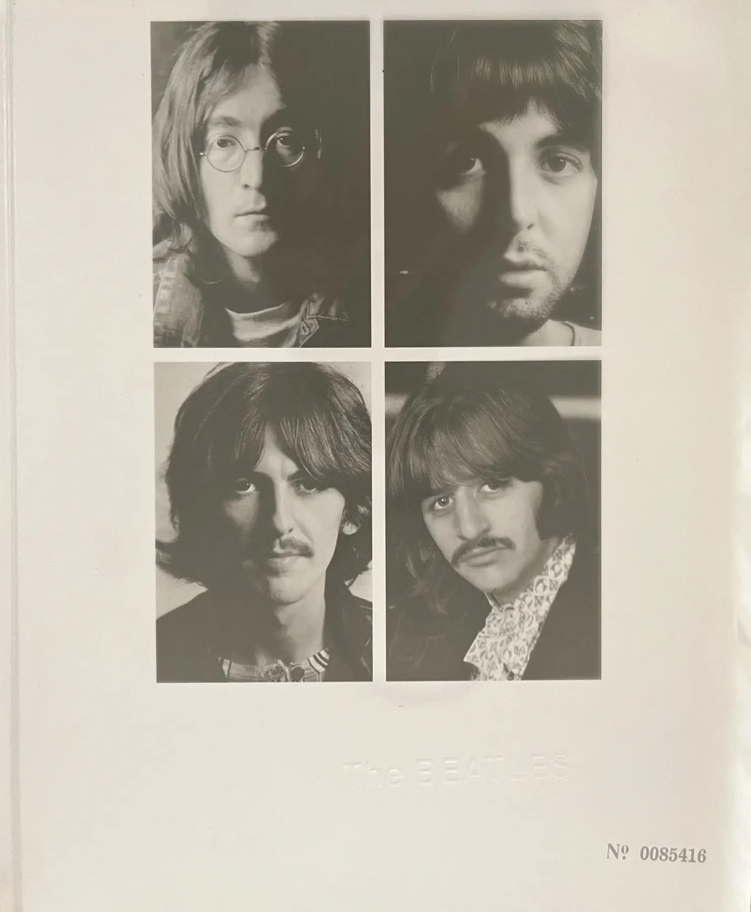 「Let It Be (Unnumbered rehearsal)」が収録されている『The Beatles (White Album)＜Super Deluxe Edition＞』