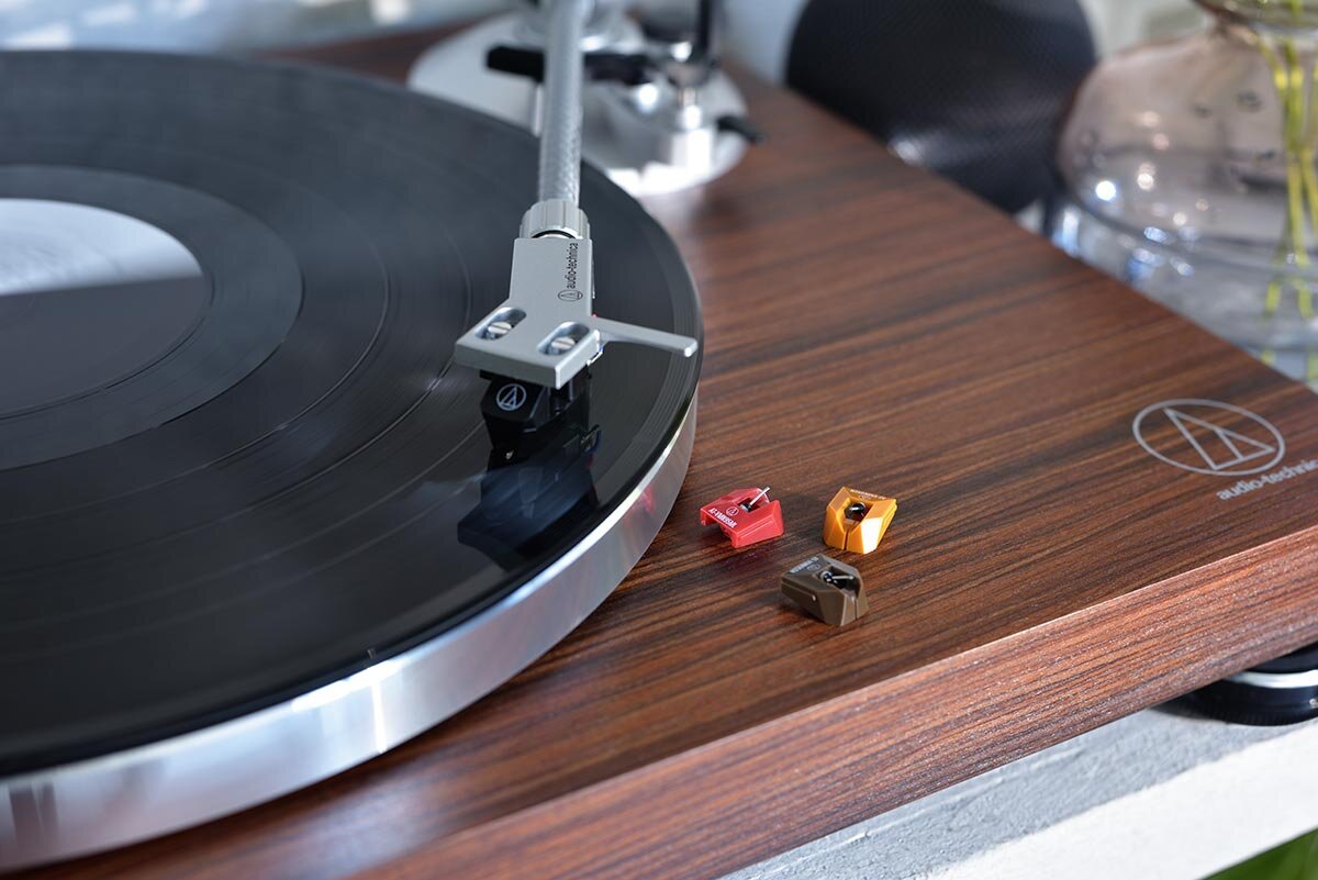 AT-LPW50BT RW(レコードプレーヤー)：AT-VM95シリーズの針に交換可能